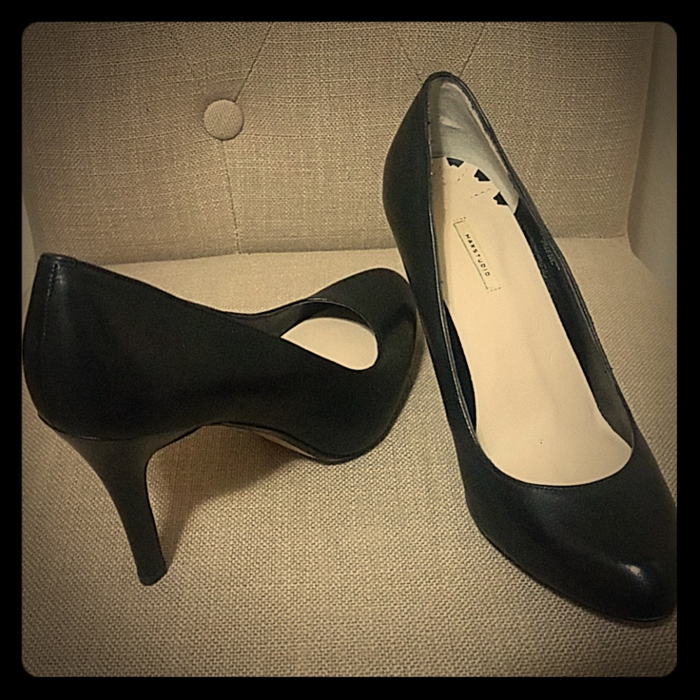 Shoes - Max Studio Marais Pumps